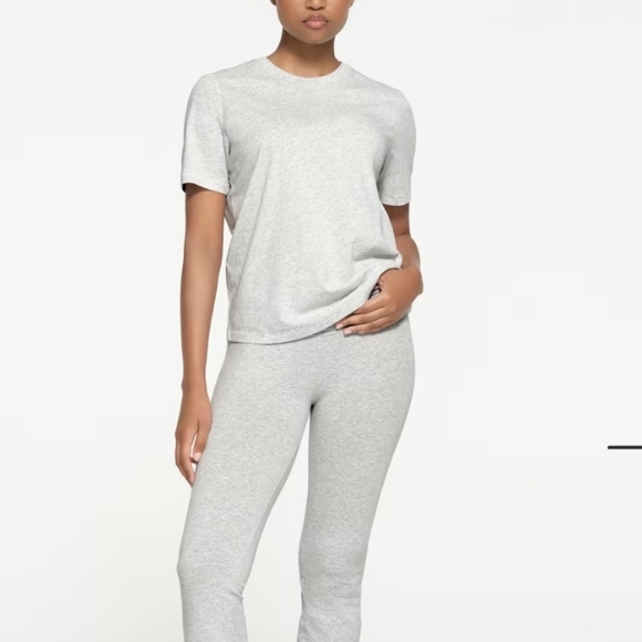SKIMS Tops - NWOT SKIMS RELAXED TEE SHIRT HEATHER GRAY XXS OVERSIZED quiet Luxury